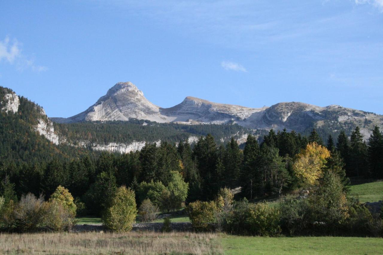 Auberge Des Deux Moucherolles Corrençon-en-Vercors Εξωτερικό φωτογραφία